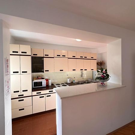 Viktor Apartment Kumanovo Luaran gambar